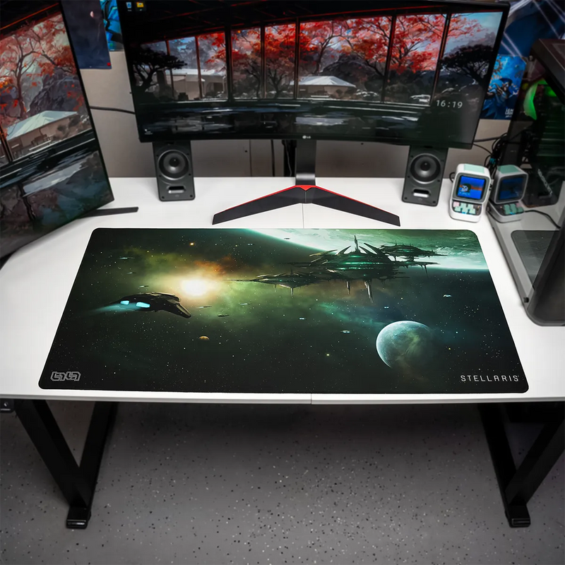 Mousepad Space Station by Kentaro Kanamoto