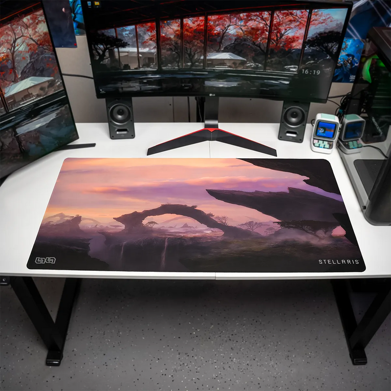 Mousepad Alien Planet by Kentaro Kanamoto